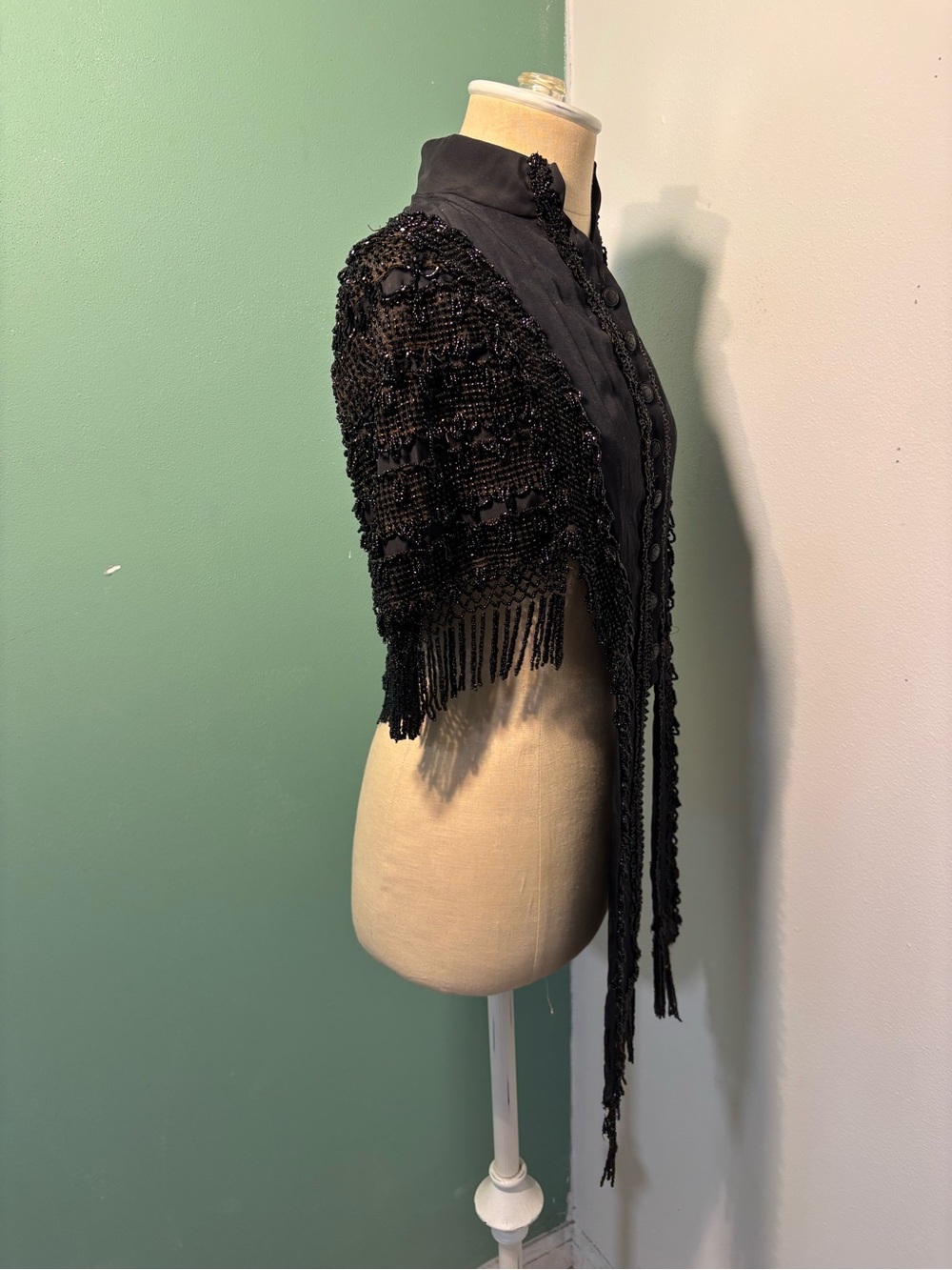 Vintage Antique Victorian Black Jet Bead Capelet - Picture 5 of 5